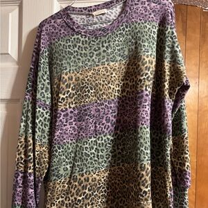 leopard print colorblock top size small